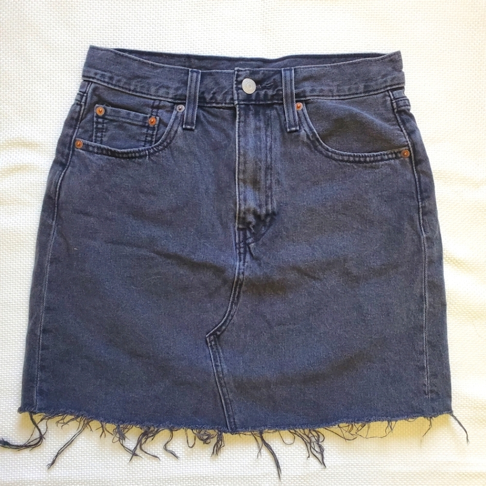 Levis denim skirt